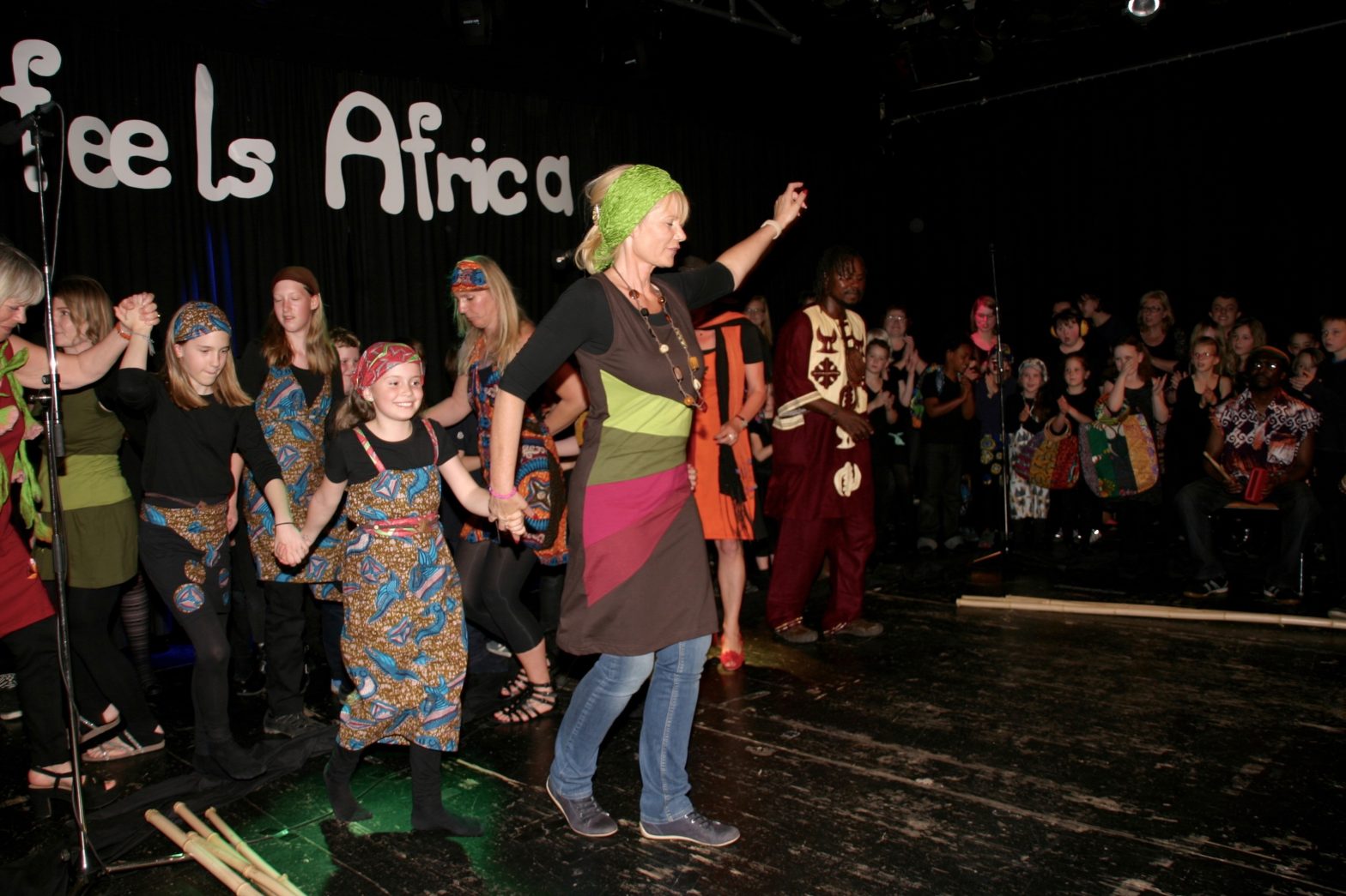 ISZ feels Africa mit fairer Modenschau