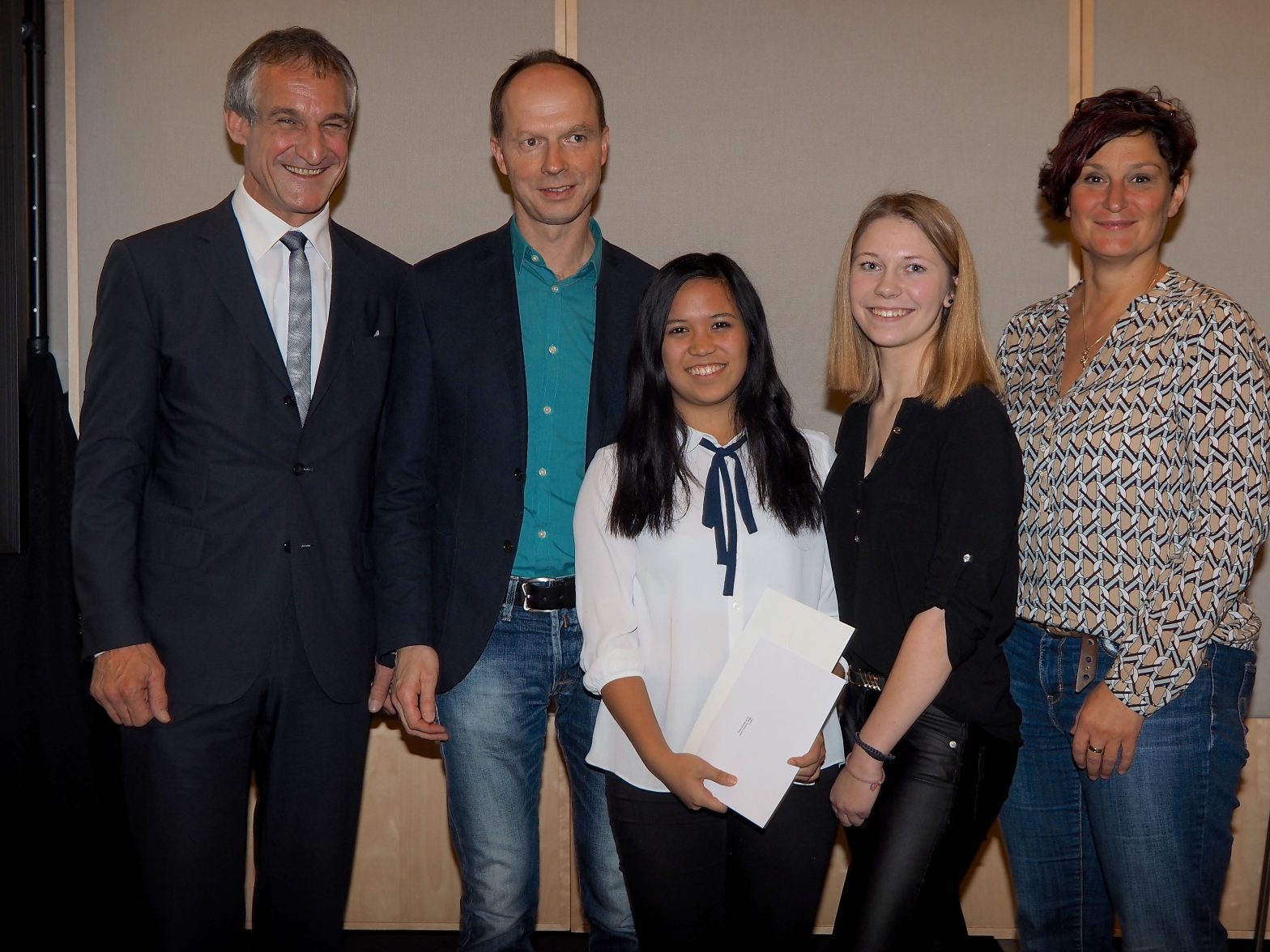 Zukunftspreis 2016/17 der Stadt Bregenz für die Fairtrade School HLW Marienberg!