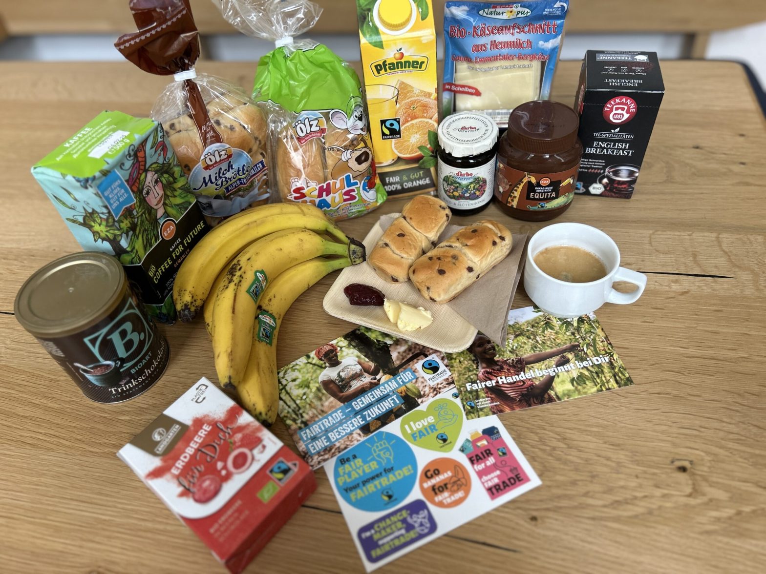 Gemeinsam für den fairen Handel: Frühstück in der 1BKN zum Tag des fairen Handels