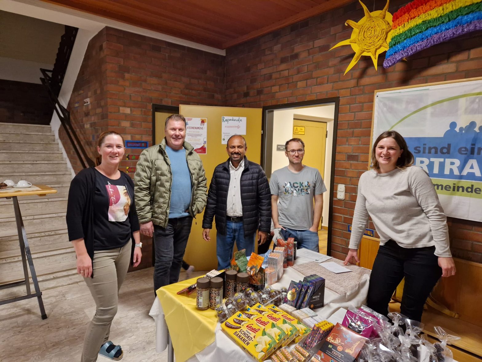 Ferschnitz: FAIRTRADE Stand bei Buchausstellung und Reparaturcafe